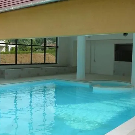 Holiday park Lagrange Les Bastides De Lascaux Montignac-Lascaux