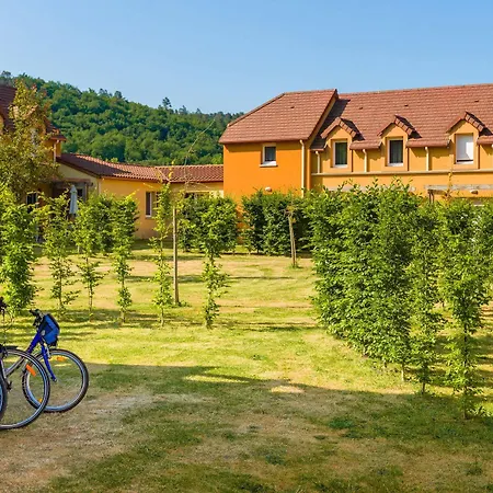 Holiday park Lagrange Les Bastides De Lascaux Montignac-Lascaux