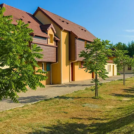 Lagrange Les Bastides De Lascaux Holiday park
