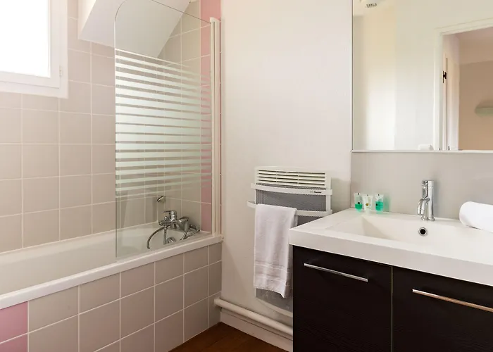 Lagrange Les Bastides De Lascaux 4*