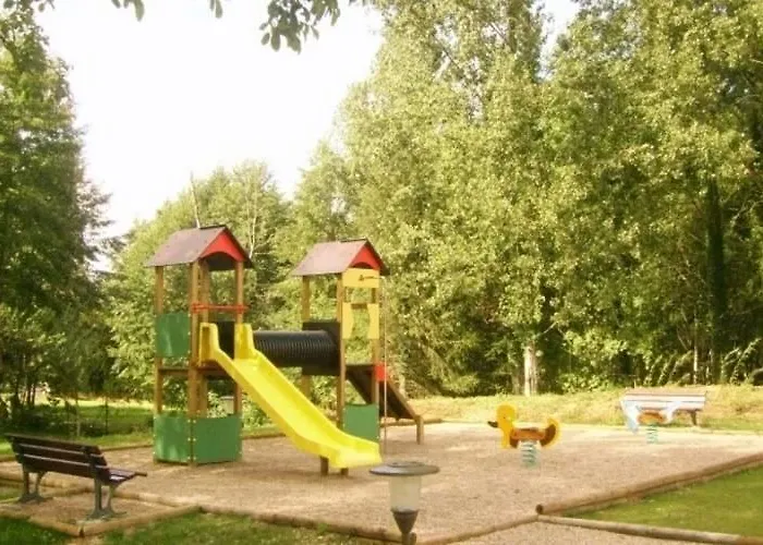 Feriepark Lagrange Les Bastides De Lascaux